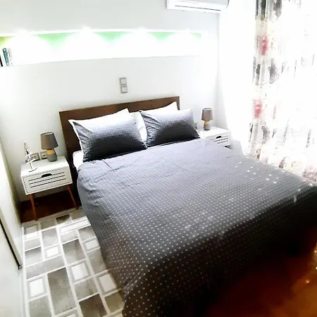 King George Sqr Apartment